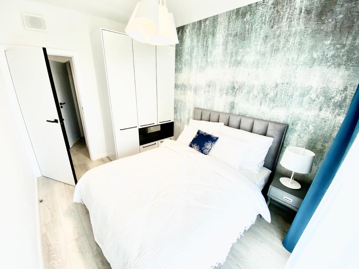 Przy Plazy - Z Prywatnym Ogrodkiem Rezydencja Niechorze Apartment Ngoại thất bức ảnh